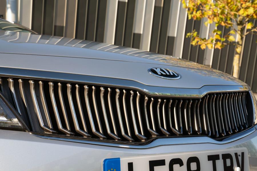 Детали экстерьера Kia Optima (JF) 2018 года  (UK) (фото 6 из 27)
